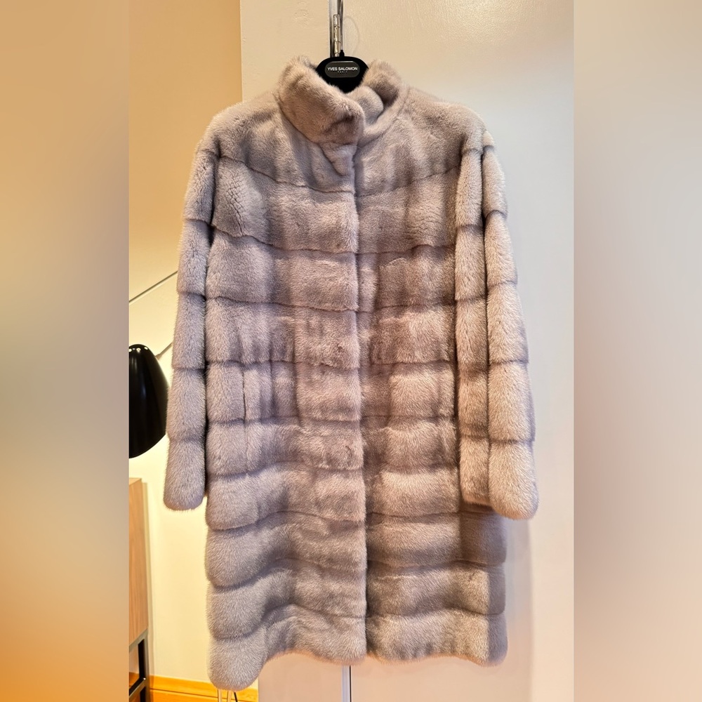 Elegant Natural Sapphire Mink Coat Kopenhagen Fur Burgundy Quality